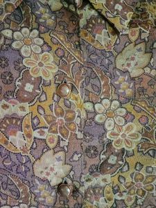 New Vintage Floral Print Button-Up