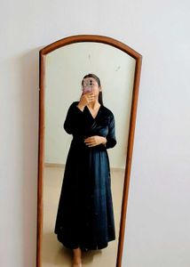 Elegant Black Velvet Dress (belt also included)