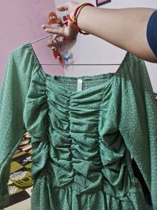 Chic Ruched Puff Sleeve Top