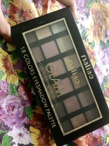 🤎Glam Nude Shades Eyeshadow Palette