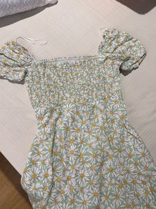 Daisy Print Smocked Puff Sleeve Dress