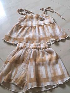 Cute girls summer outfit