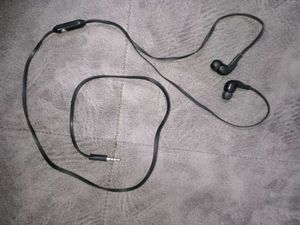 Universal Earbuds with Charger cable+ plug