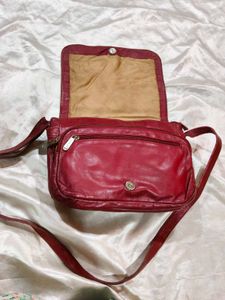 Chic Red Leather Crossbody Bag