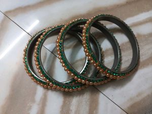 women's wear green bangle