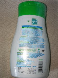 Hi am Mamaearth body wash for babies. For a baby, bath time is both fun and relaxing. But don't be fooled, there is some real cleaning going on in here.