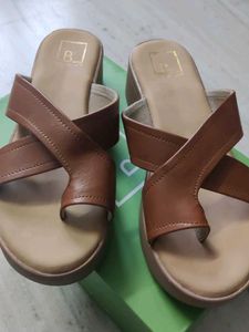 Brown Toe Ring Platform Sandals