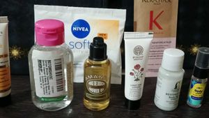 skincare kit ( 8 pcs some minis ,some 50 ml)