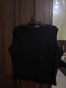 Sleek Black Sleeveless crop Top
