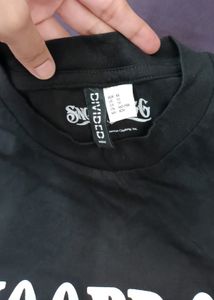 H&amp;M Unisex T Shirt..xs