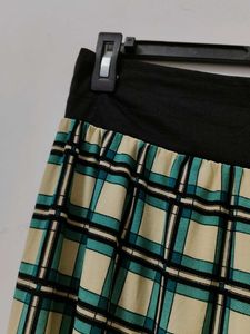 Plaid Capri Pants