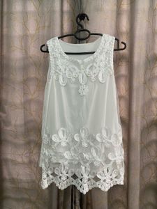 Elegant White Lace Sleeveless Blouse