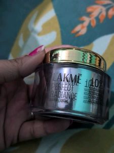 Lakme Perfect Radiance Day Gel Creme