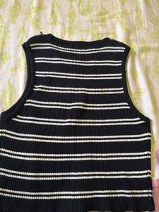 Striped Sleeveless Crop Top
