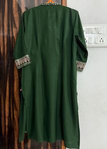 W Embroidered Green Kurta