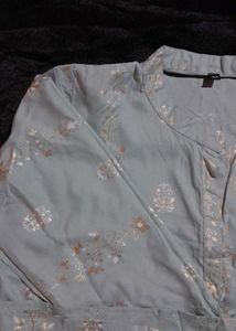 Elegant Embroidered Kurti