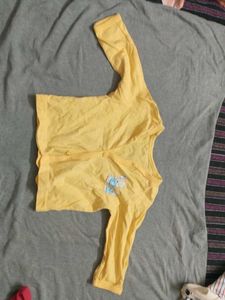 Used New born baby clothes