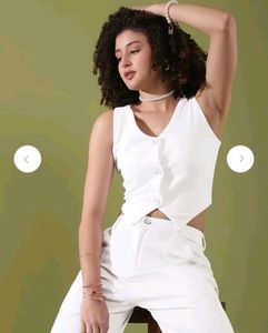 Chic White Vest &amp; Wide-Leg Pants Set