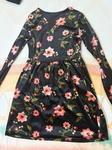 Chic Black Floral Long Sleeve Dress