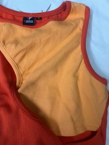 Color Block Cut-Out Crop Top