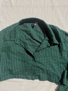 Green Plaid Cropped Button-Up Shirt
