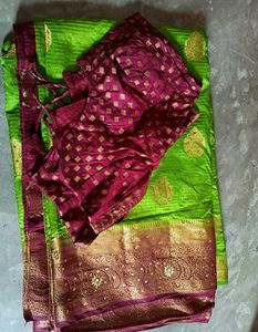 Vibrant Green Saree with Rich Border &ready Blouse