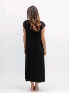george Elegant Black Maxi Dress with Lace Accents