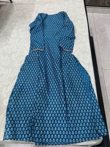 Elegant Blue Embroidered Kurta