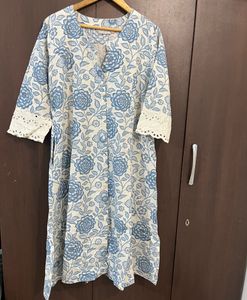 USTA ( Westside) KURTA , NOT EVEN WORN ONCE 🦋