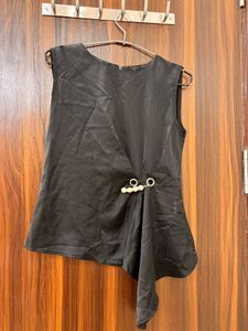 Chic Sleeveless Black Wrap Top