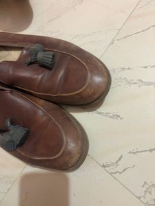 Clarks Classic Brown Leather Tassel Loafers