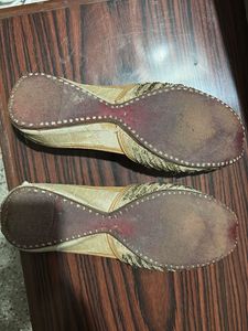 Embellished Juttis