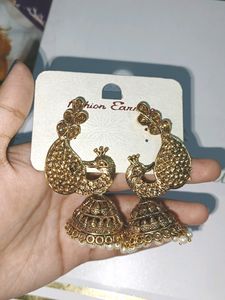 Earings