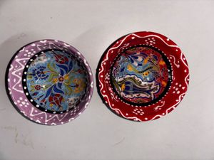Set of 2 Decorative Ceramic Bowls
