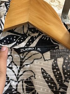 ZUDIO Black &amp; White Fruit Print Cropped Shirt