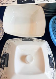 Elegant Black &amp; White Dinnerware Set
