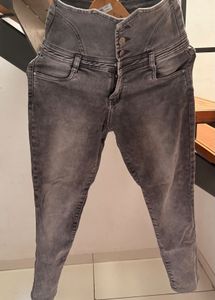 Women's High-Waisted Washed Jeans