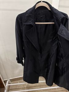 CLASSIC BLACK DOUBLE BREASTED TRENCH COAT