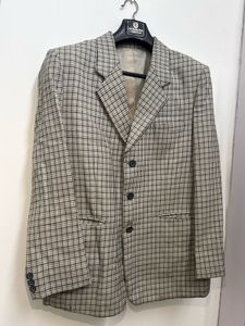 Checkered Blazer - Classic Style