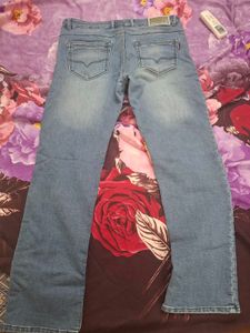 Men's Light Wash Denim Jeans + Tshirt