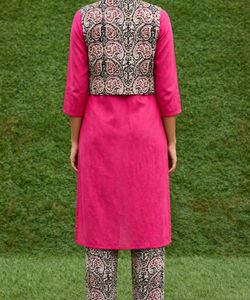 Hot Pink Cotton Kurta Set with Kalamkari Paisley S