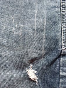 Men's Distressed Blue Denim Jeans