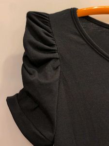 Cute Black Dress with puffed sleeves
