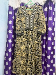 Elegant Floral Print Kurta Set