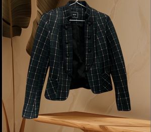 Splash Plaid Blazer size 6 S