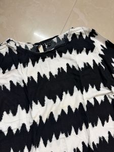 Chic Zigzag Print Long Sleeve Dress