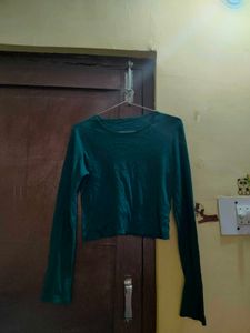 Green Long Sleeve Crop Top
