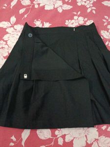 Black Pleated Mini Skirt
