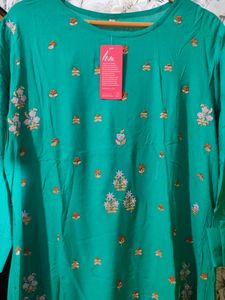 Embroidered Hi-low Hem Kurta
