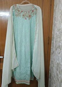 Beautiful Sleeveless Kurta with Dupatta